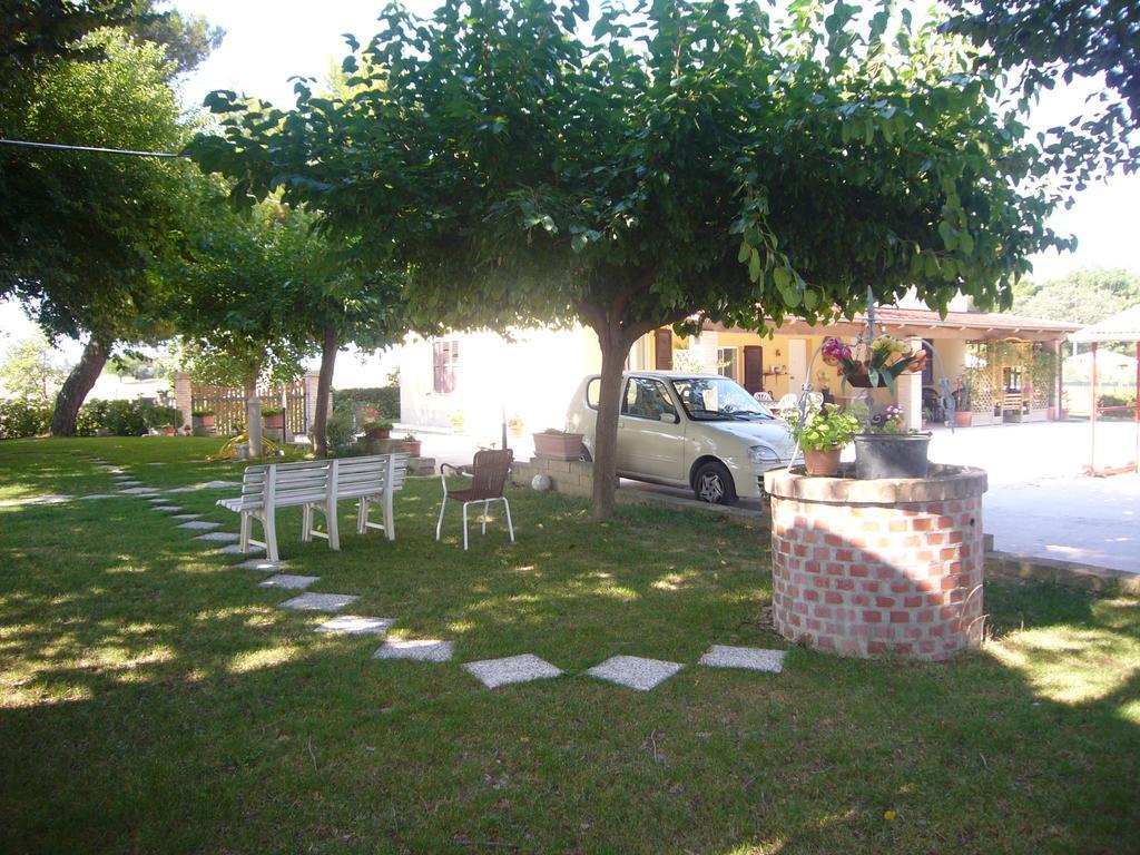 Agriturismo Al Rifugio Divino Belvedere Ostrense Экстерьер фото
