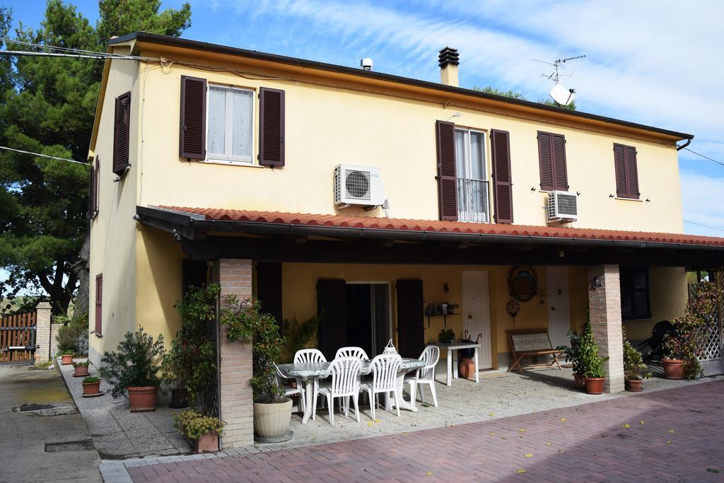 Agriturismo Al Rifugio Divino Belvedere Ostrense Экстерьер фото